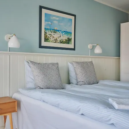 霍约斯巴德酒店 3*