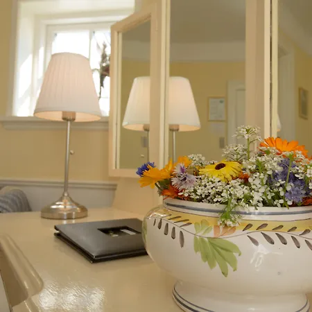 Hjorths 3* קנדסטדרנה