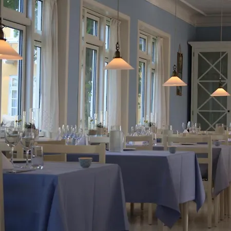 Hjorths קנדסטדרנה